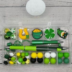 Pen & Keychain St. Patrick’s Day DIY Kit